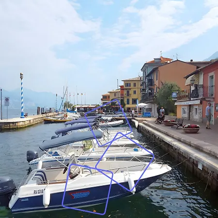 New Charming Bianca Lejlighed Brenzone sul Garda