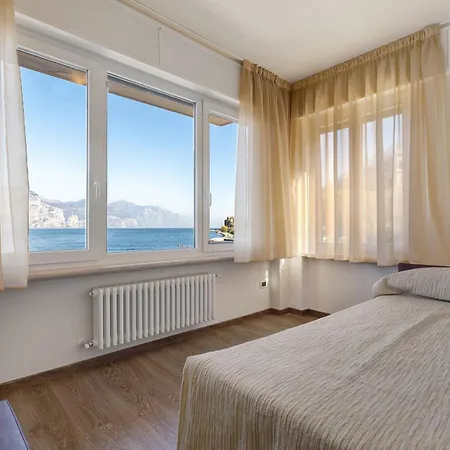 Διαμέρισμα New Charming Bianca Brenzone sul Garda