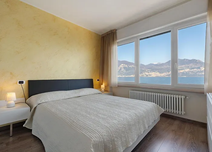 New Charming Bianca Διαμέρισμα Brenzone sul Garda