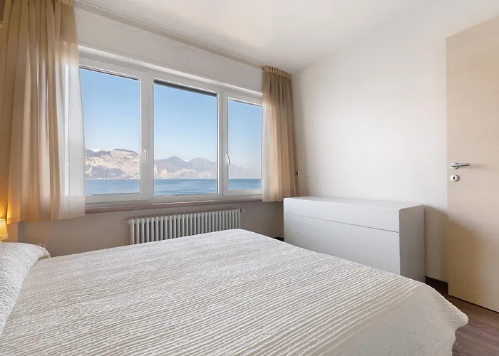 New Charming Bianca Apartament Brenzone sul Garda
